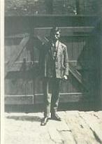 Wim bij zijn vader op “Het Achterom” achter